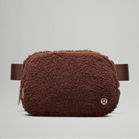 Lululemon Everywhere fleece Belt Bag Brown Earth/Gold size 1L - Picture 6 of 10